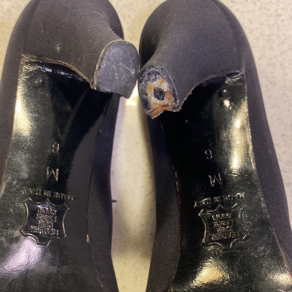 Authentic Vintage YSL Pumps - Picture 4 of 5